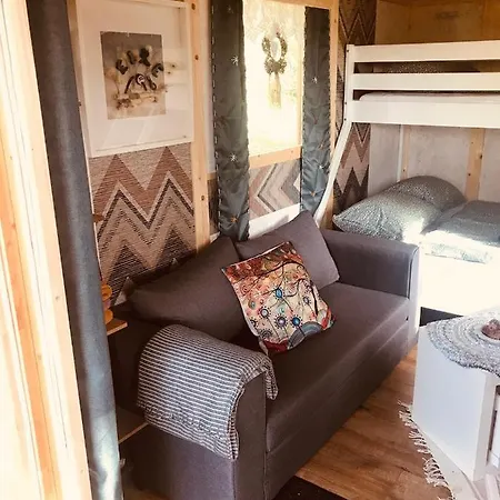 Relax In The Unique And Cosy Off-grid Eco Shepherd's Hut Between Heaven And Earth Chata Mountshannon